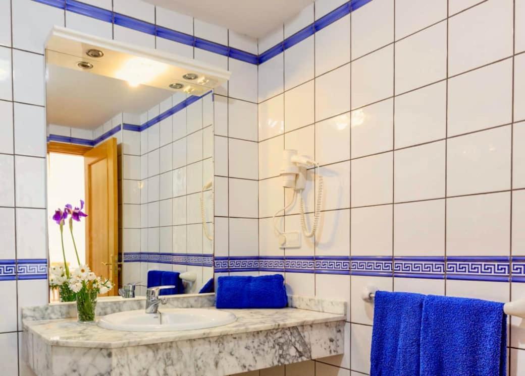 Apartamentos Sa Varadero 3D Vista Mare Laterale 에스푸홀스 외부 사진